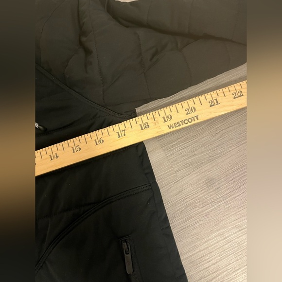 Lululemon Dynamic Movement Puffer Hoodie - Picture 4 of 8